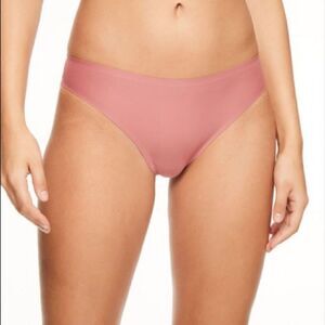 Soft Stretch One Size Seamless Thong (D15)